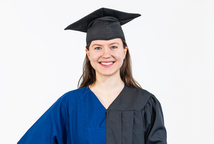 Seit 2025 bietet die St. Elisabeth Gruppe in Kooperation mit der Hochschule Bochum das duale Pflegestudium an. Mit dem akademischen Abschluss als Bachelor of Science (B.Sc.) und der Berufszulassung als Pflegefachfrau bzw. Pflegefachmann stehen den Absolventen viele berufliche Möglichkeiten offen.