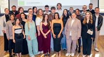 27 Auszubildende haben ihre Pflegeausbildung am Campus der St. Elisabeth Gruppe erfolgreich abgeschlossen und starten nun als examinierte Pflegefachkräfte ins Berufsleben.